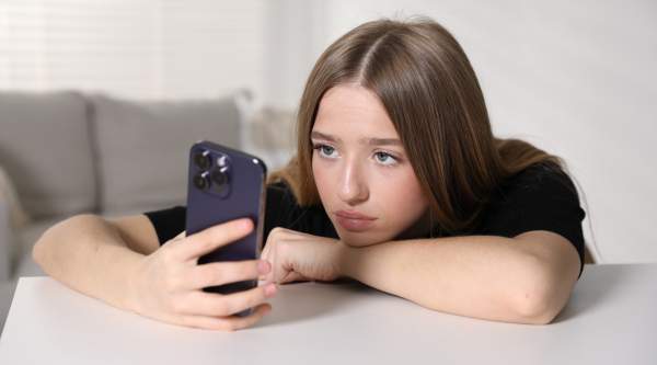 Impacto psicológico redes sociales hacia los jovenes