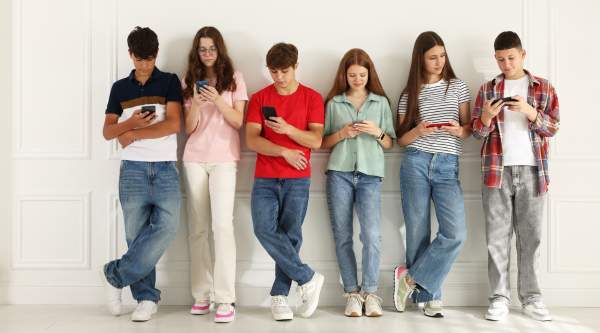 ¿Como afectan las redes sociales a los jovenes?